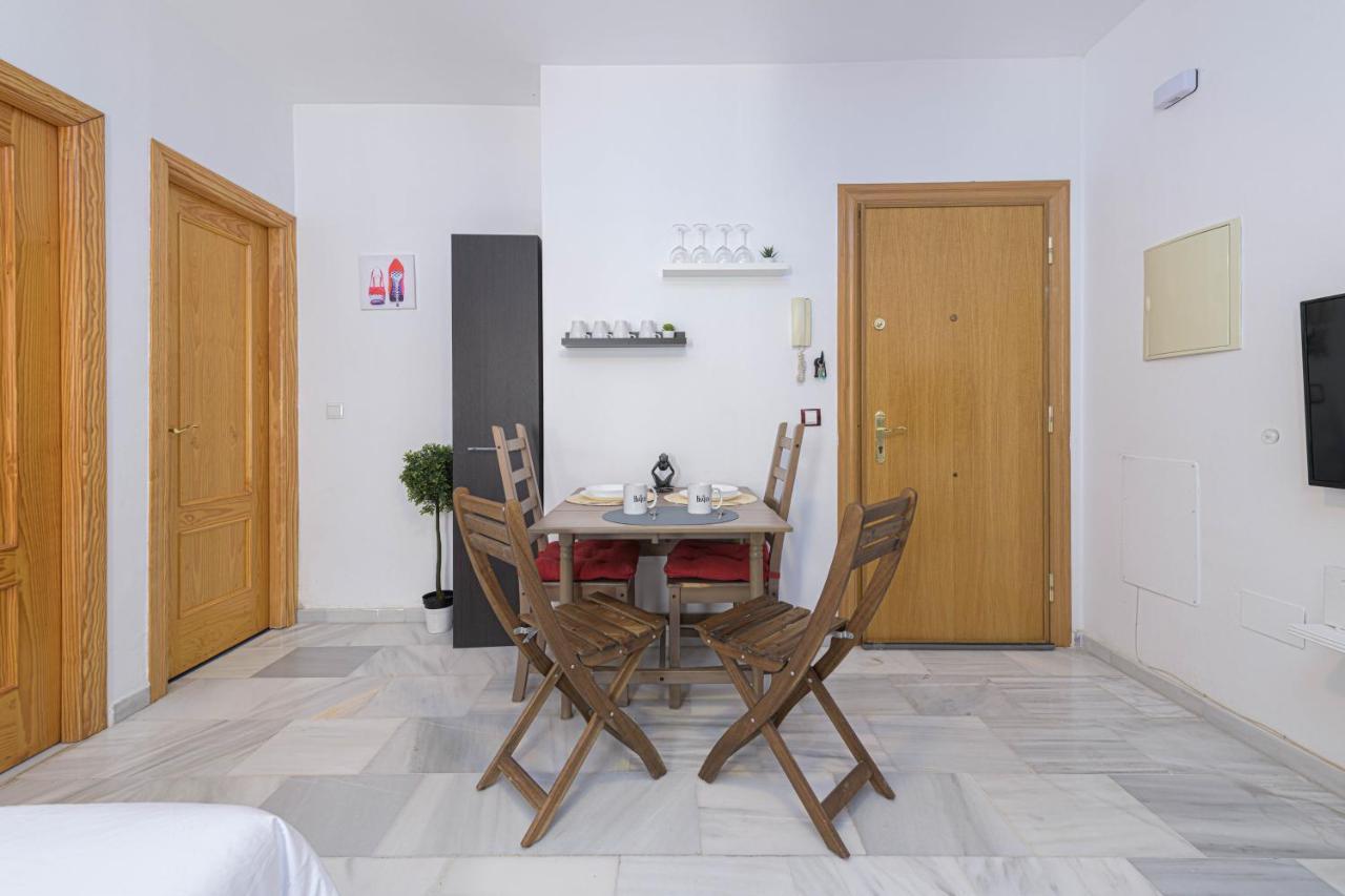 Wintowinrentals Coqueto Apartamento En El Centro De Málaga Kültér fotó