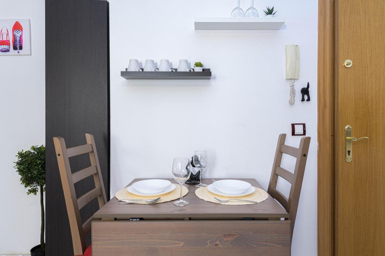 Wintowinrentals Coqueto Apartamento En El Centro De Málaga Kültér fotó